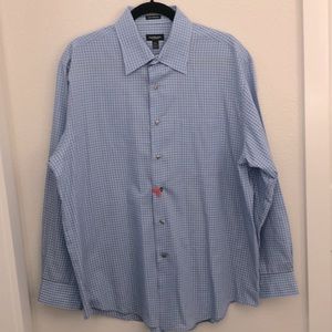 ✨ 4/$25 Van Heusen Men’s Button up shirt Sz L